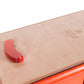 Schuhputzschrank "Mobiletto" aus rot lasiertem Buchenholz - Handarbeit